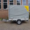 Goederenaanhanger met huif Goederenaanhanger met huif
