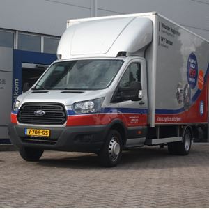 Verhuiswagen met elektrische laadklep Verhuiswagen met elektrische laadklep
