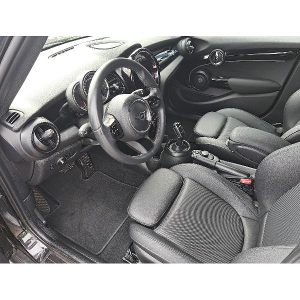 MINI Cooper 5-Deurs